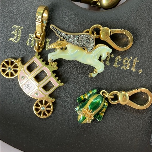 Juicy Couture FAIRYTALE PEGASUS CHARM BRACELET - Picture 3 of 15